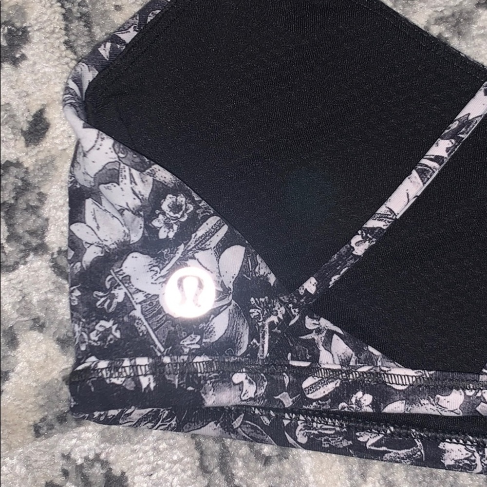 Lululemon Sports bra - Picture 2 of 4